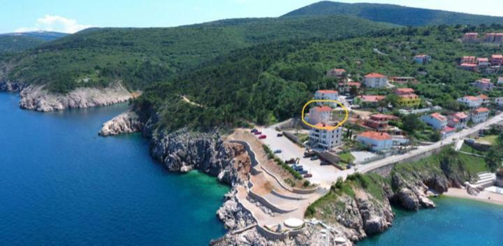 Apartman Cubranic Apartamento Vrbnik Exterior foto